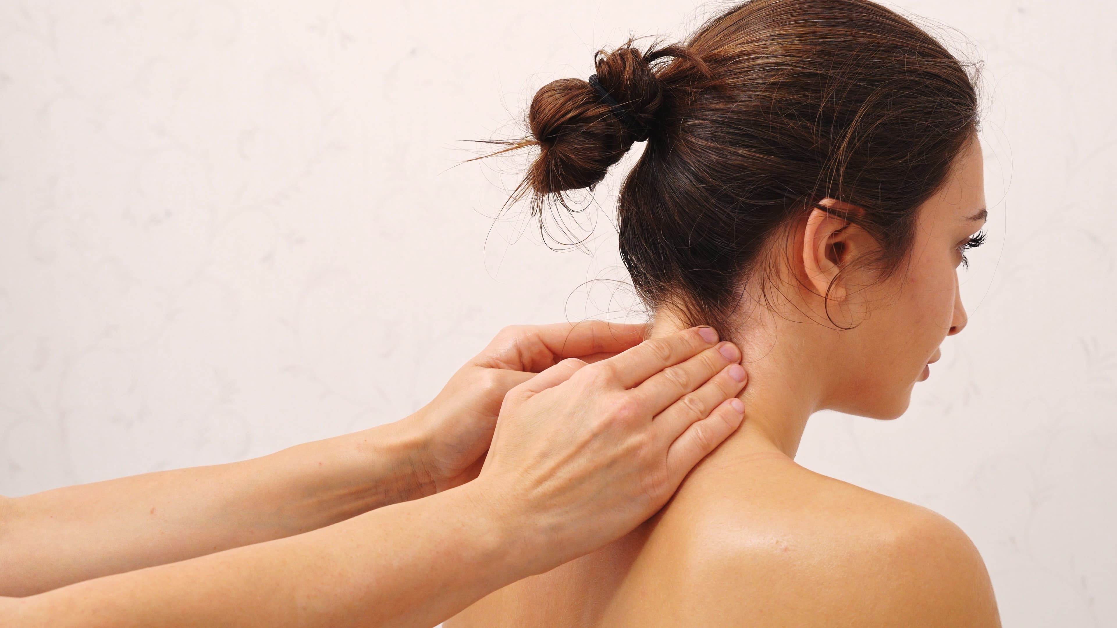 2.Shiatsu pt. musculatura cervicala.jpg
